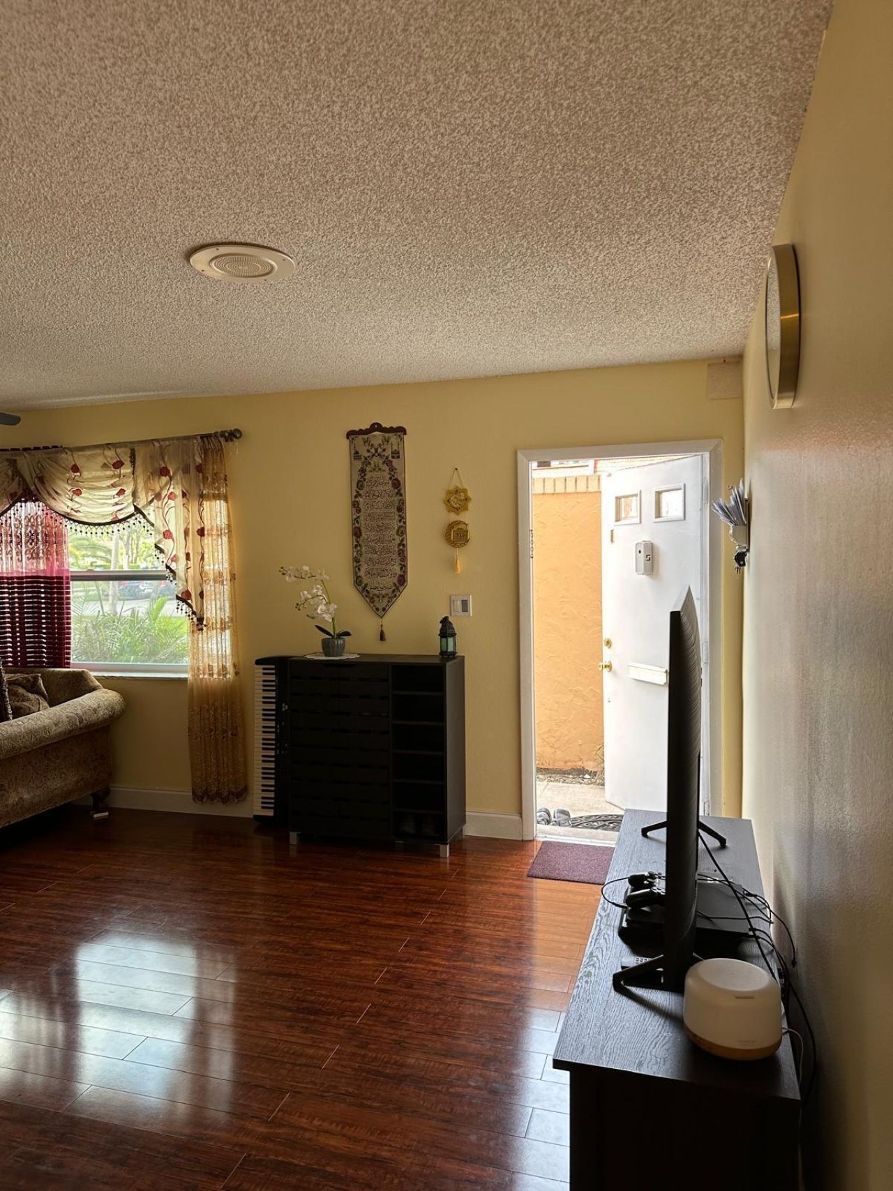 102 Pleasant Hill Lane, Tamarac, FL 33319 Photo