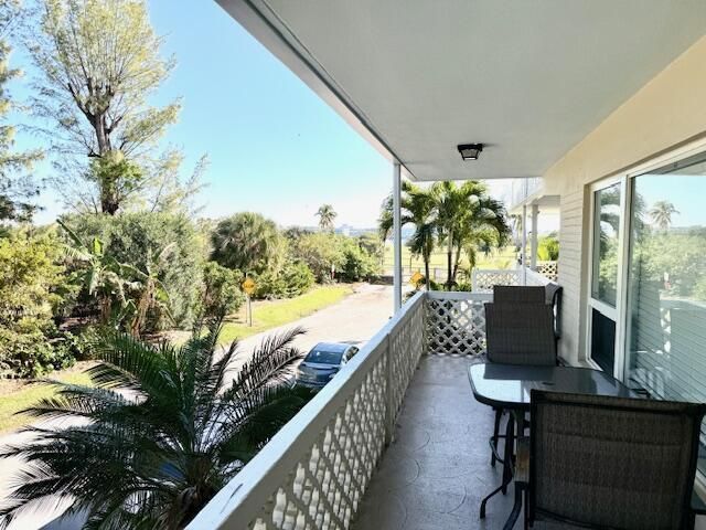 131 N Golfview Road, Unit 4, Lake Worth, FL 33460 Photo