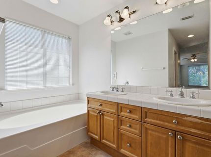 7751 George River Ln, Sacramento, CA 95831 Photo