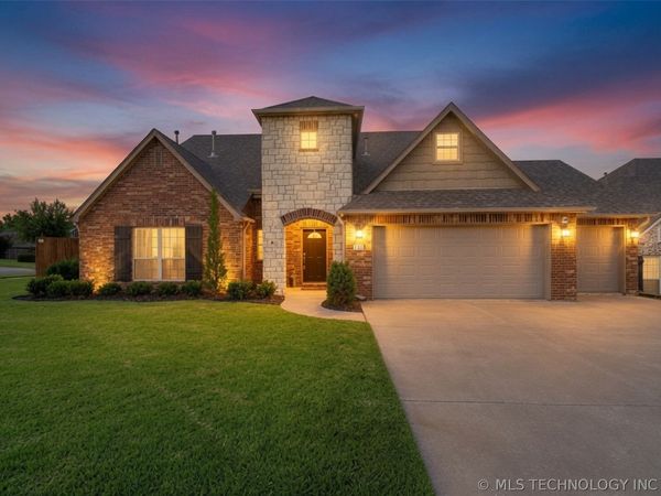 831 W 148th Street S, Glenpool, OK 74033