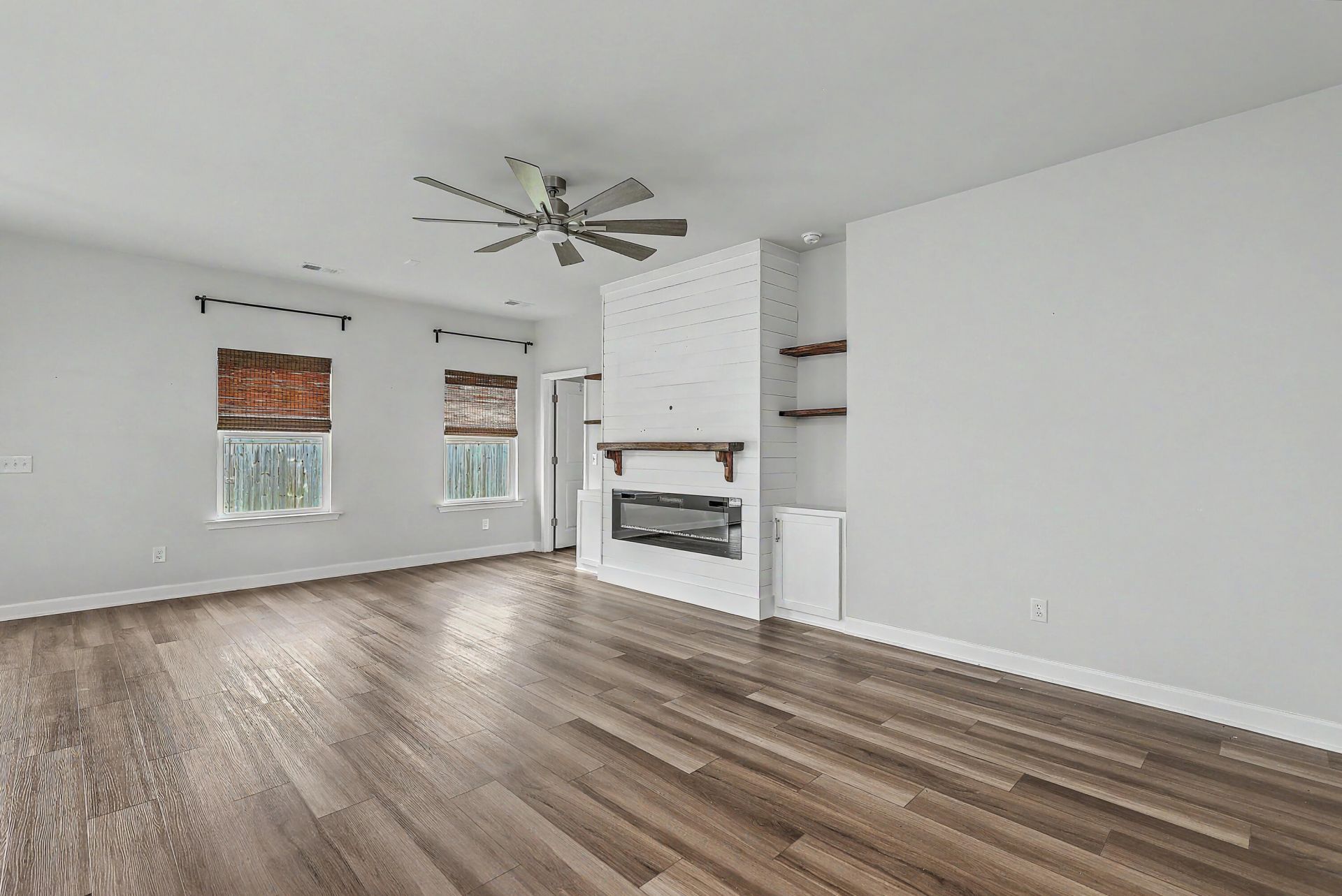 1423 Arabella Street Photo 12