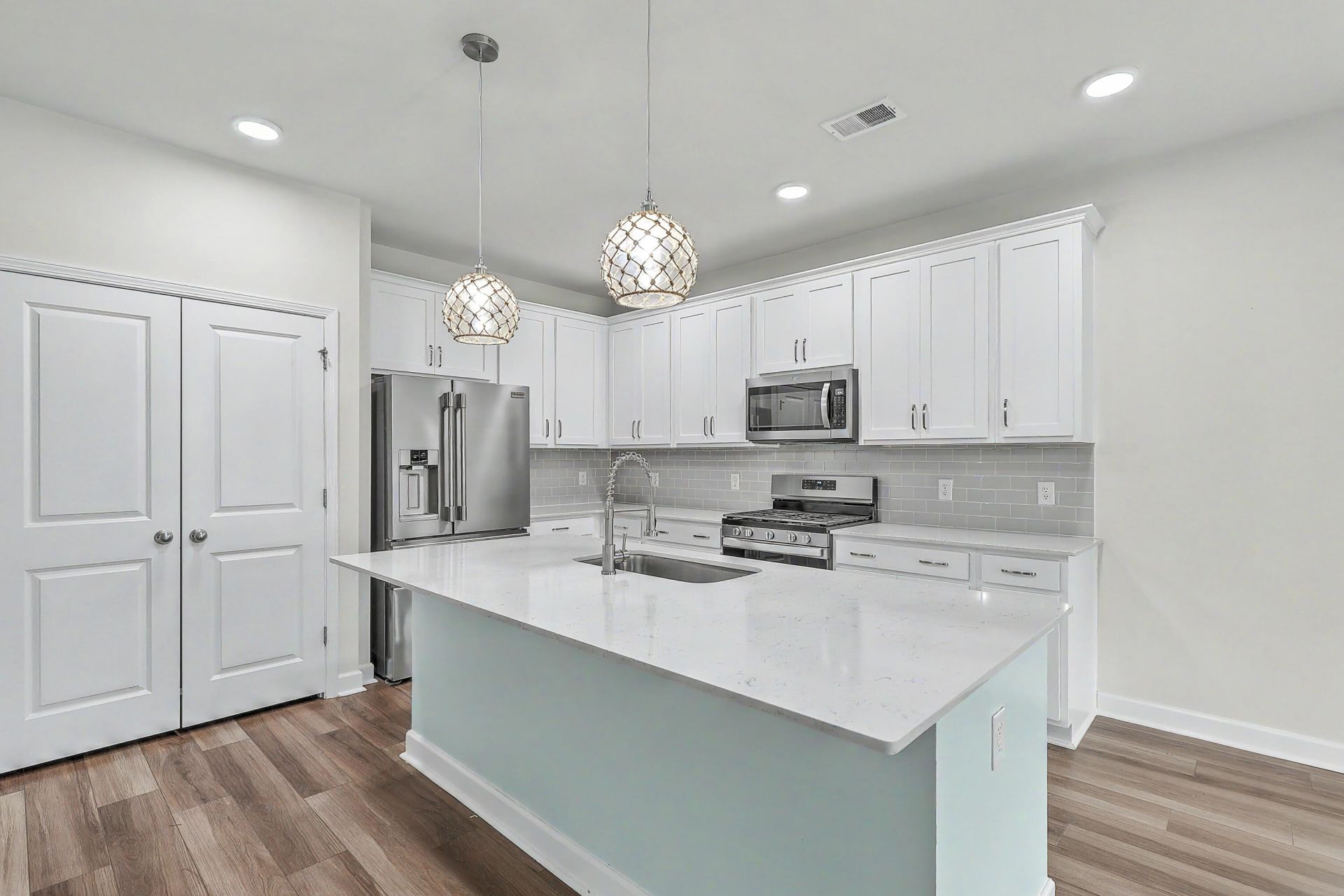 1423 Arabella Street Photo 15
