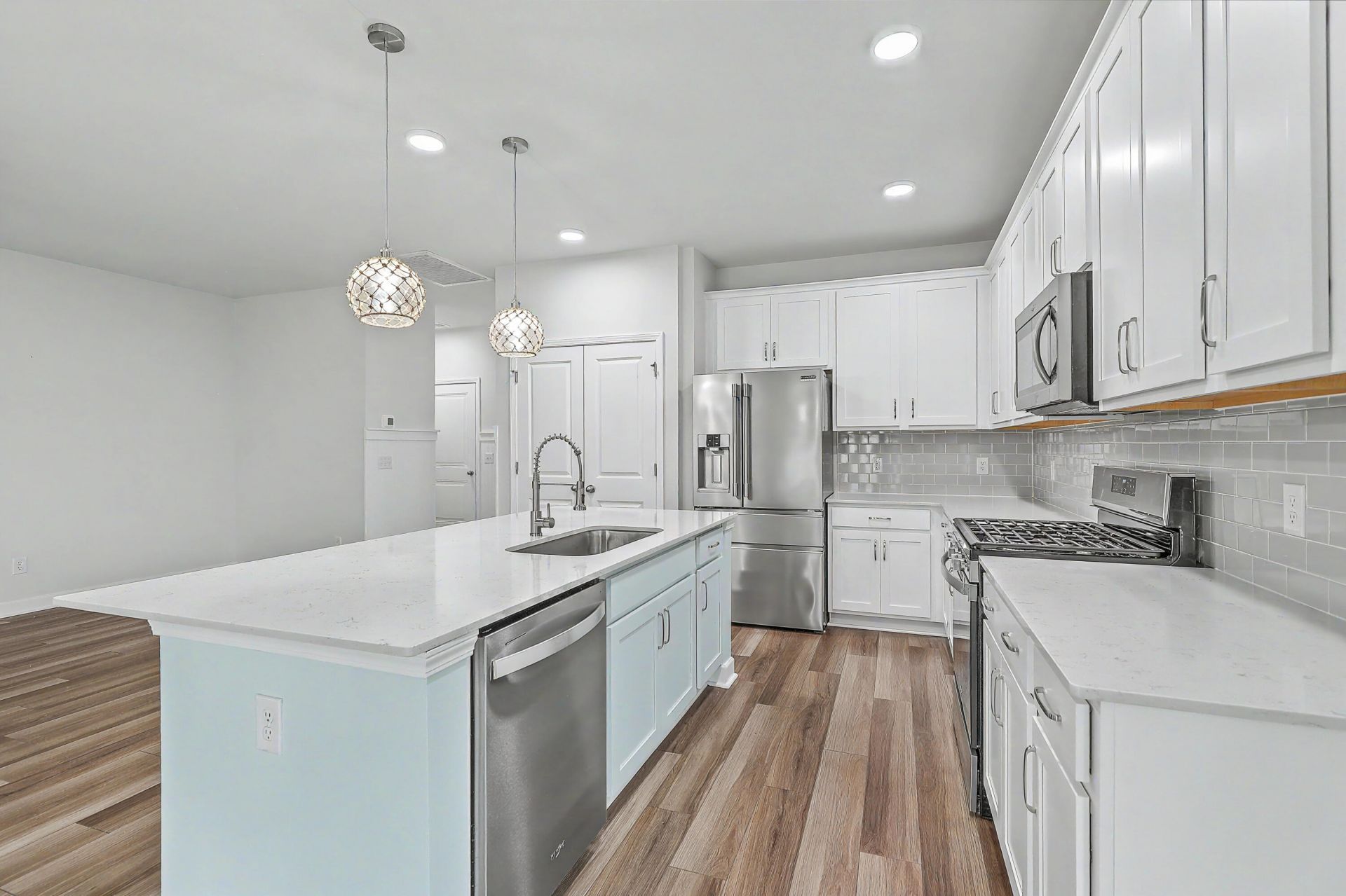 1423 Arabella Street Photo 17