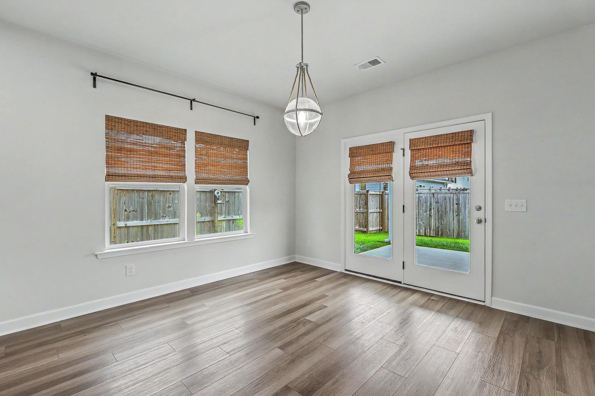 1423 Arabella Street Photo 20