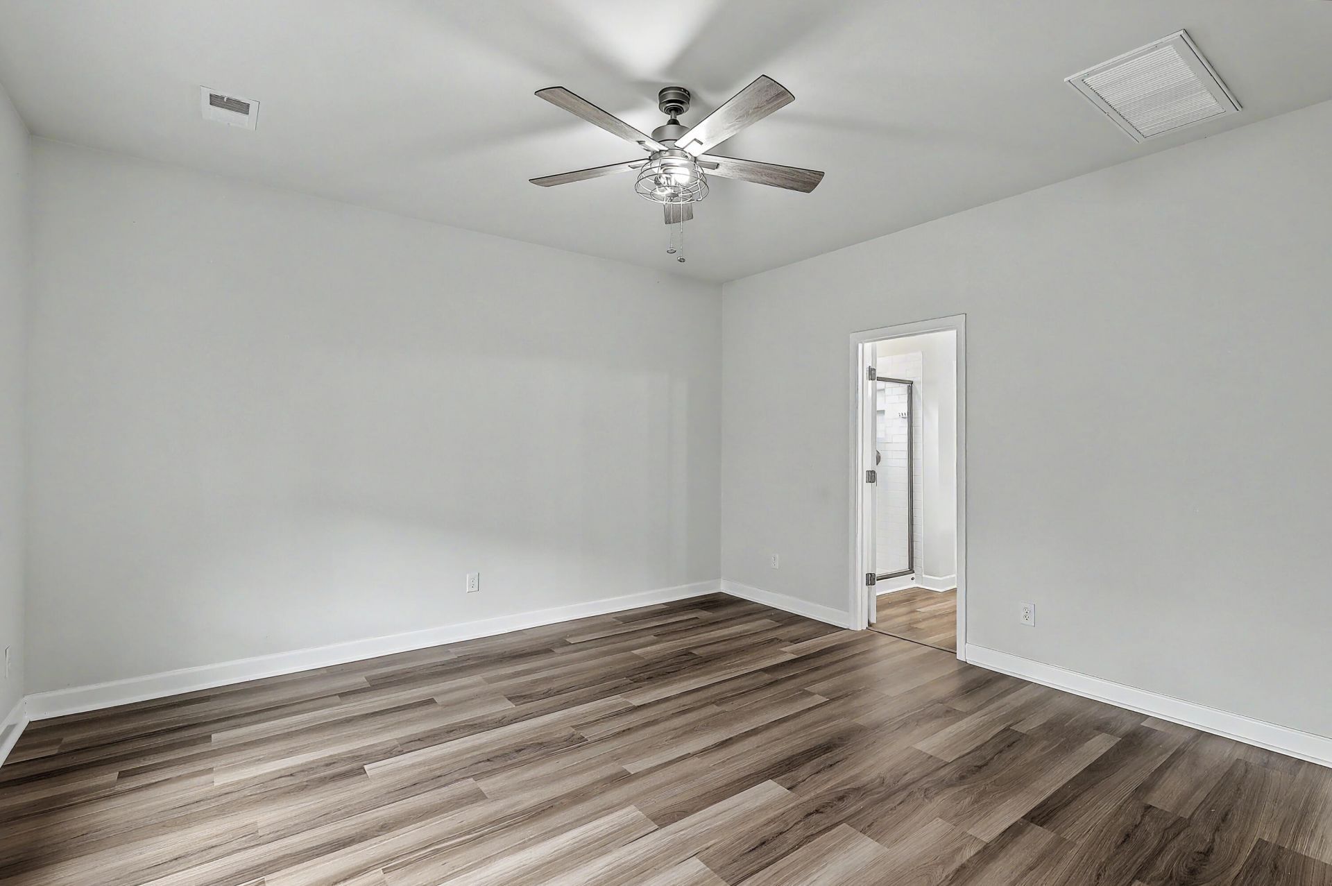 1423 Arabella Street Photo 22