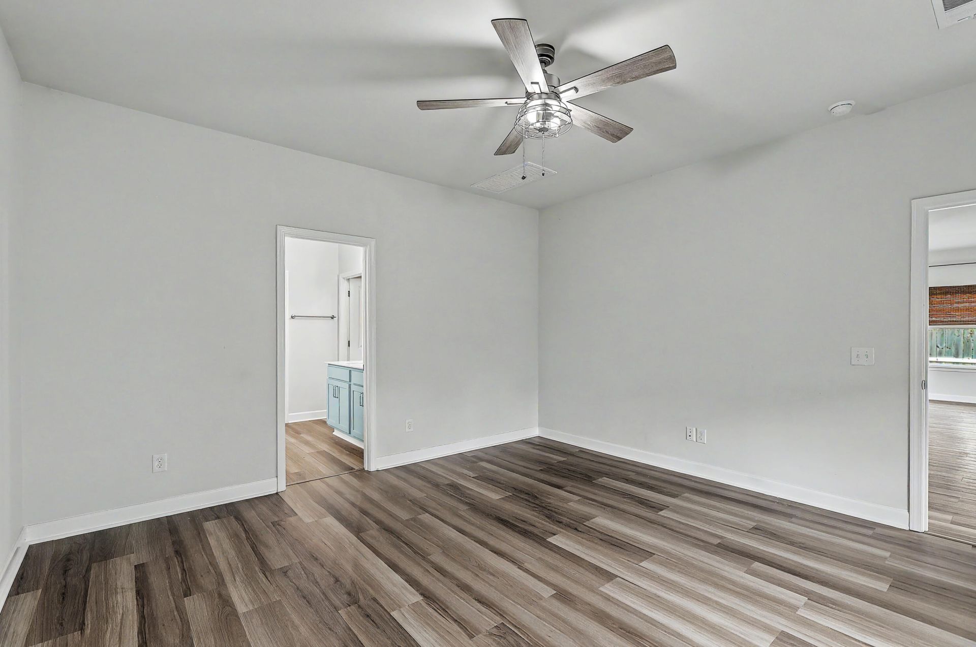1423 Arabella Street Photo 24