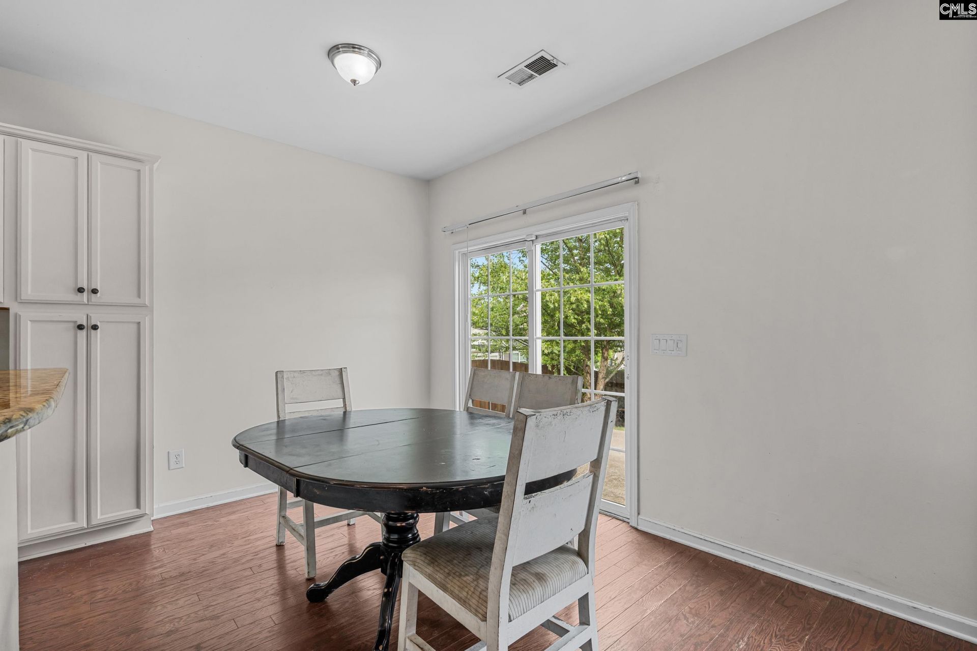 403 Whispering Oak Circle  Photo 12