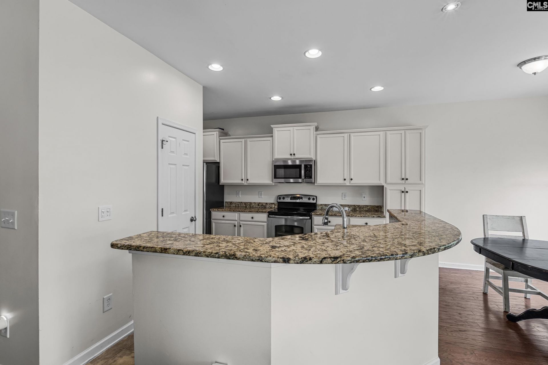 403 Whispering Oak Circle  Photo 13