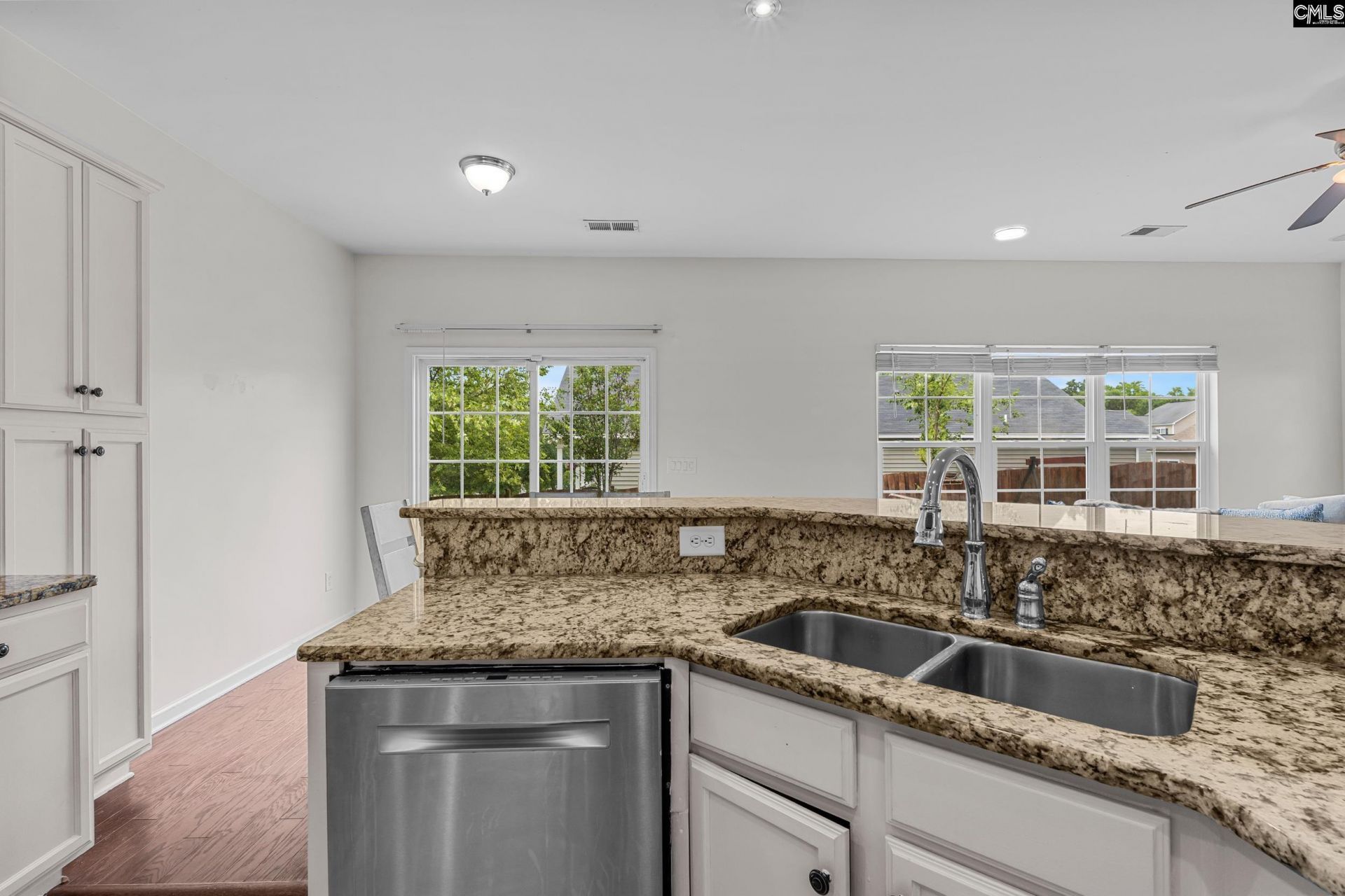 403 Whispering Oak Circle  Photo 14