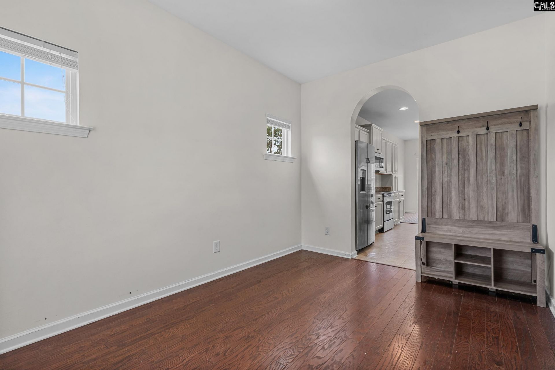 403 Whispering Oak Circle  Photo 5