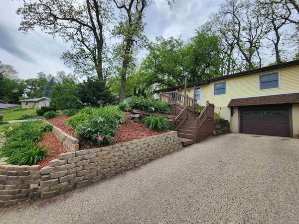 400 Woodcrest Lane, Milton, WI 53563