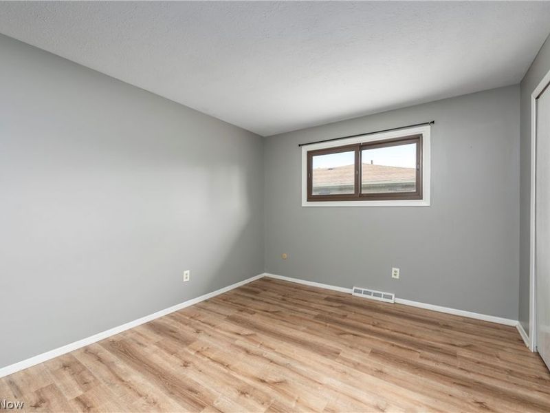 7705 Klein Drive , Middleburg Heights, OH 44130 Photo 18
