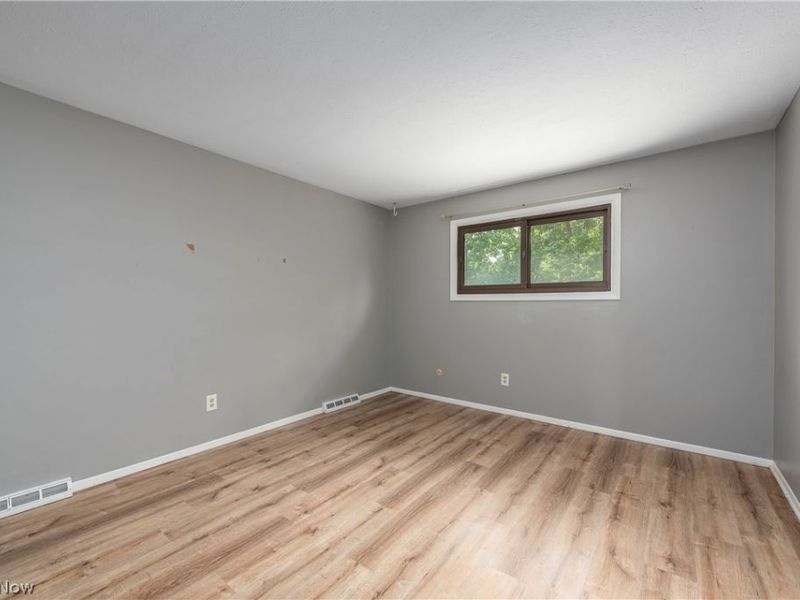 7705 Klein Drive , Middleburg Heights, OH 44130 Photo 22