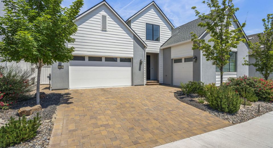 721 W Pleasant Oak Trail, Reno, NV 89511 Photo