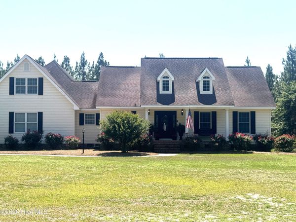 727 Mount Olive Road , Bladenboro, NC 28320