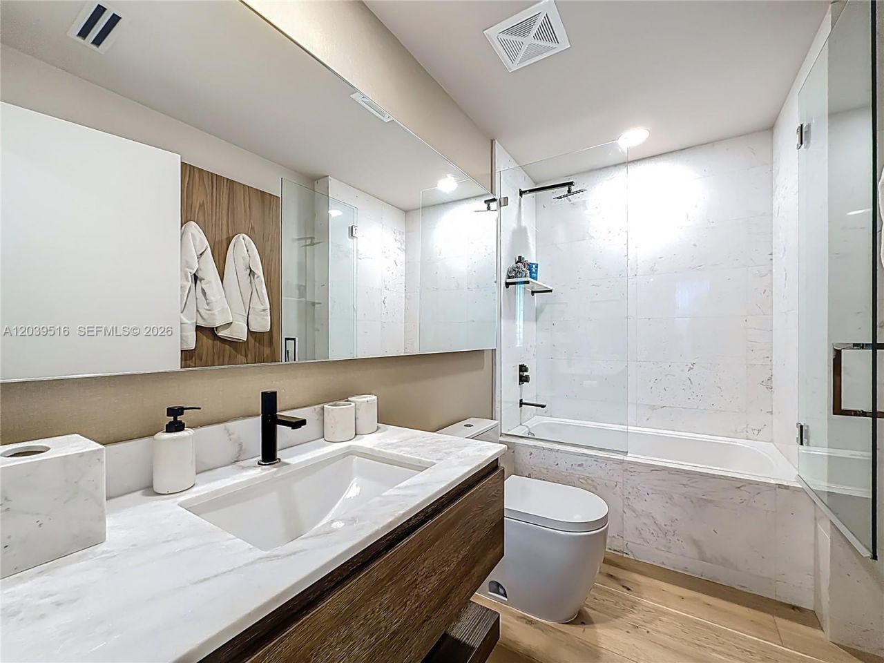 350 Ocean Dr , Unit 305N, Key Biscayne, FL 33149 Photo