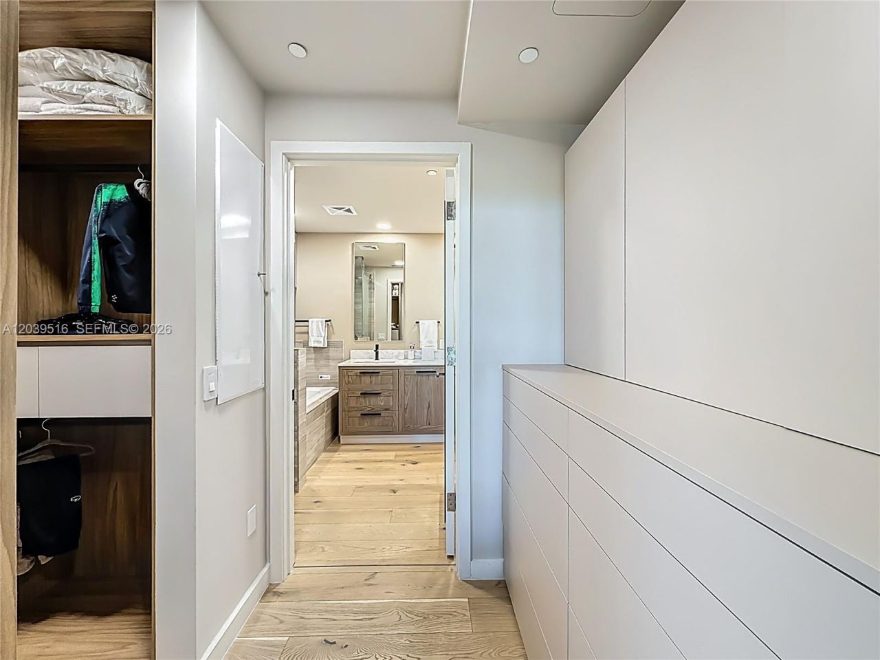 350 Ocean Dr , Unit 305N, Key Biscayne, FL 33149 Photo