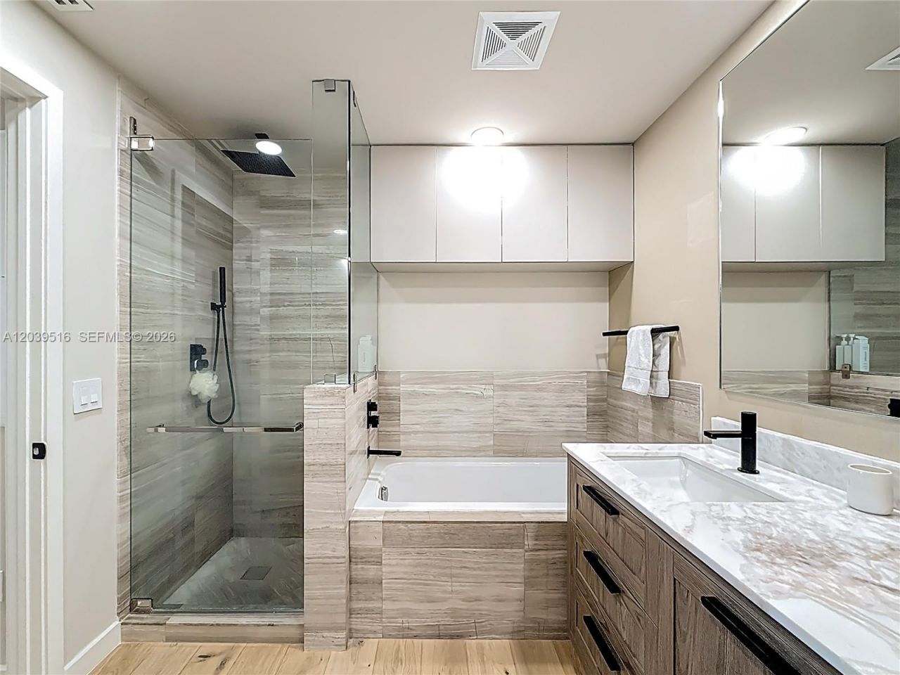 350 Ocean Dr , Unit 305N, Key Biscayne, FL 33149 Photo