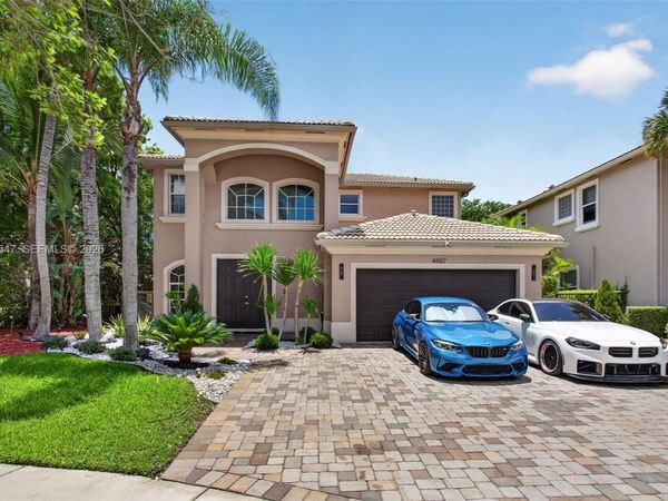 4907 Cypress Way , Coconut Creek, FL 33073