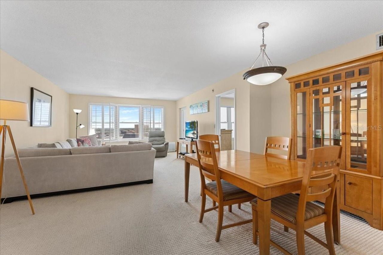 5220 Brittany Drive S, Unit 1501, Saint Petersburg, FL 33715 Photo