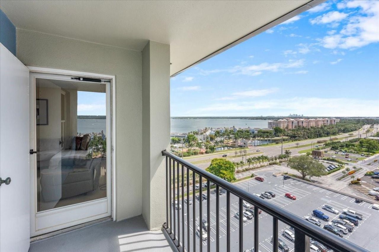 5220 Brittany Drive S, Unit 1501, Saint Petersburg, FL 33715 Photo