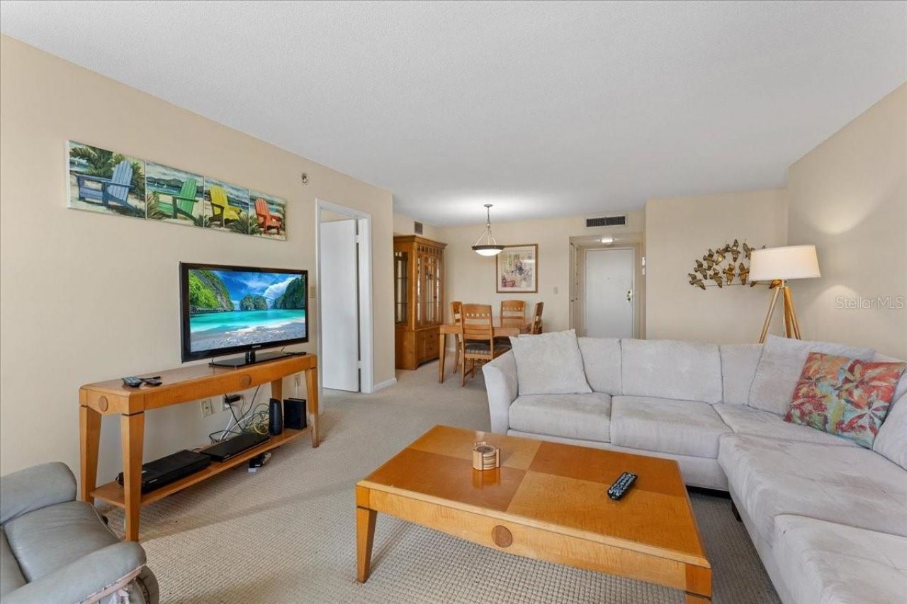 5220 Brittany Drive S, Unit 1501, Saint Petersburg, FL 33715 Photo