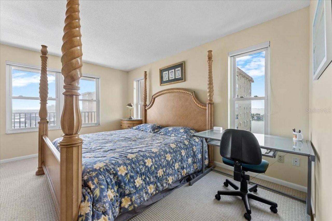 5220 Brittany Drive S, Unit 1501, Saint Petersburg, FL 33715 Photo