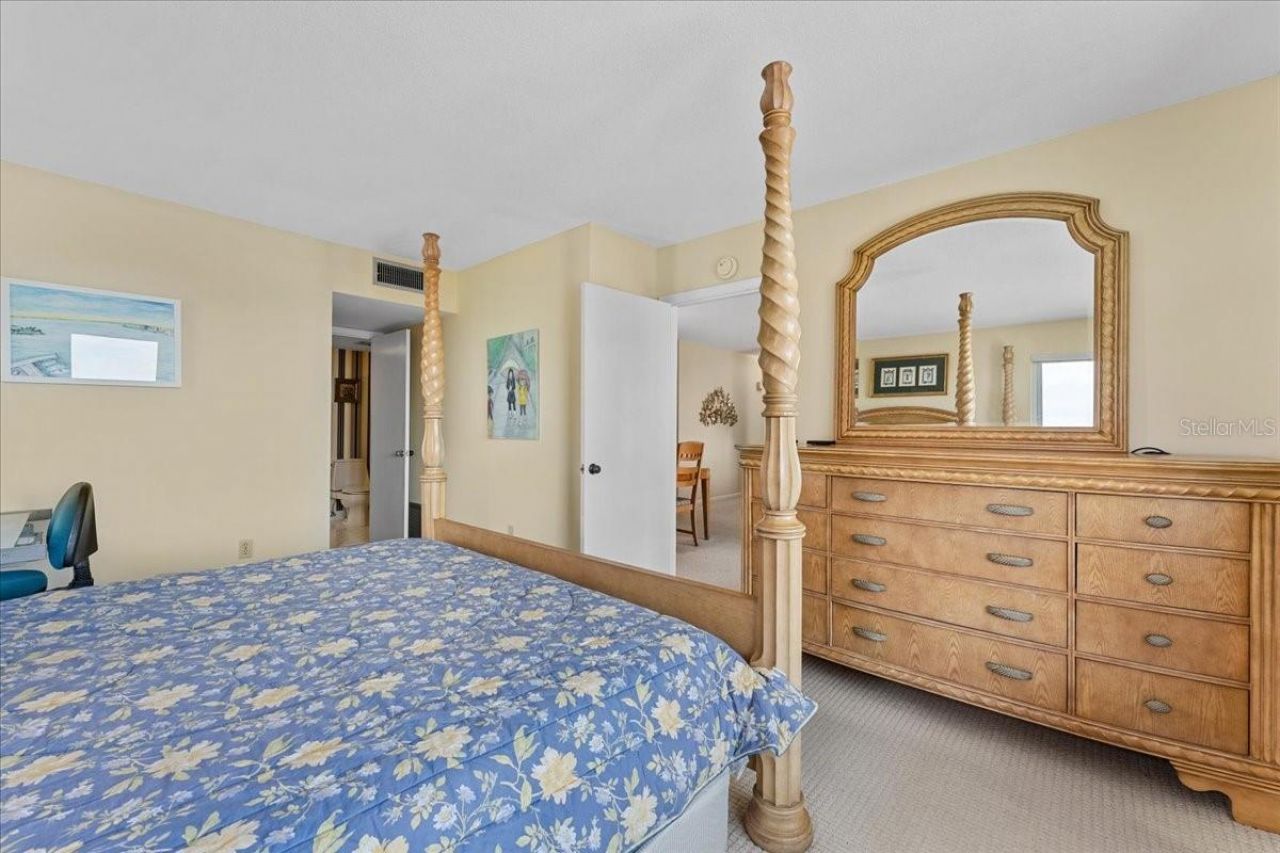 5220 Brittany Drive S, Unit 1501, Saint Petersburg, FL 33715 Photo