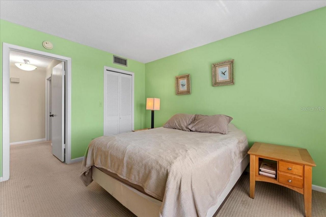 5220 Brittany Drive S, Unit 1501, Saint Petersburg, FL 33715 Photo