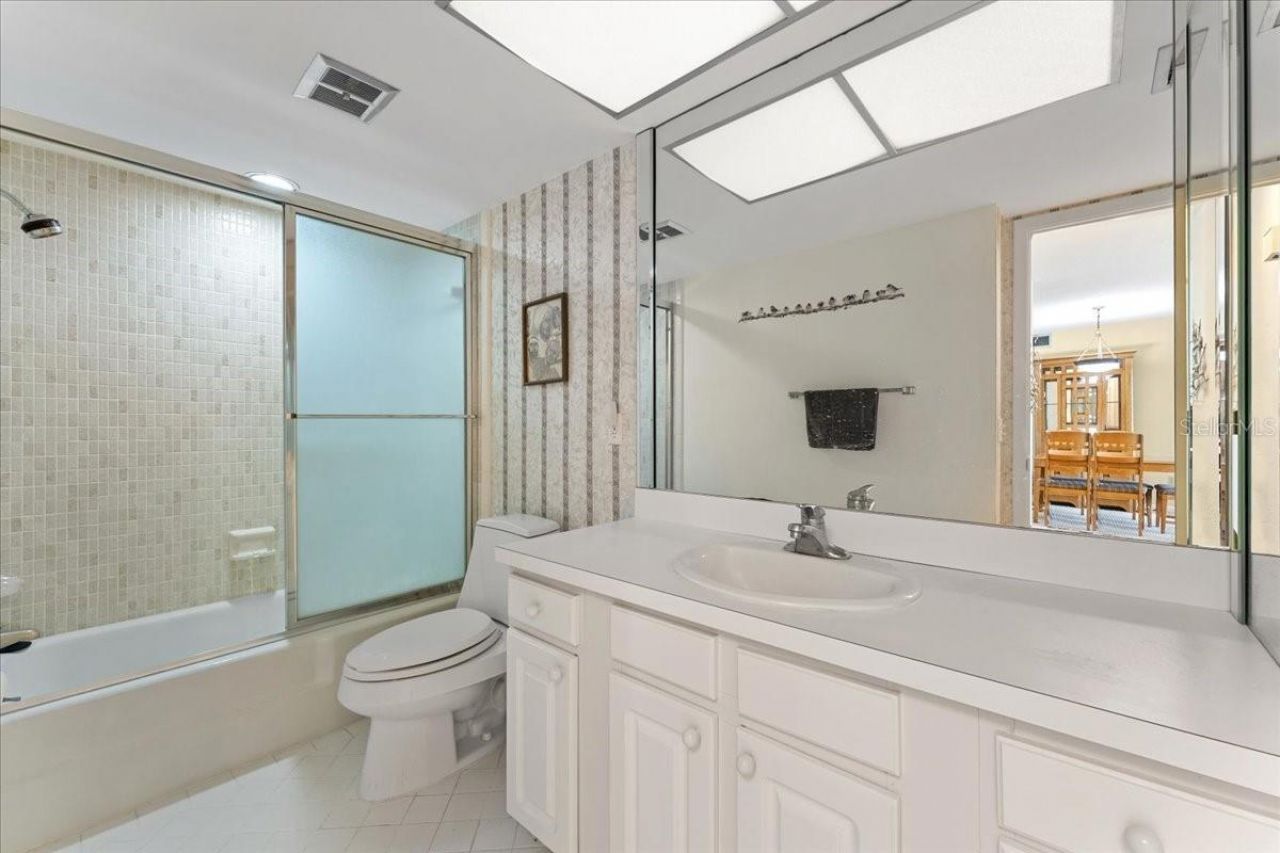 5220 Brittany Drive S, Unit 1501, Saint Petersburg, FL 33715 Photo