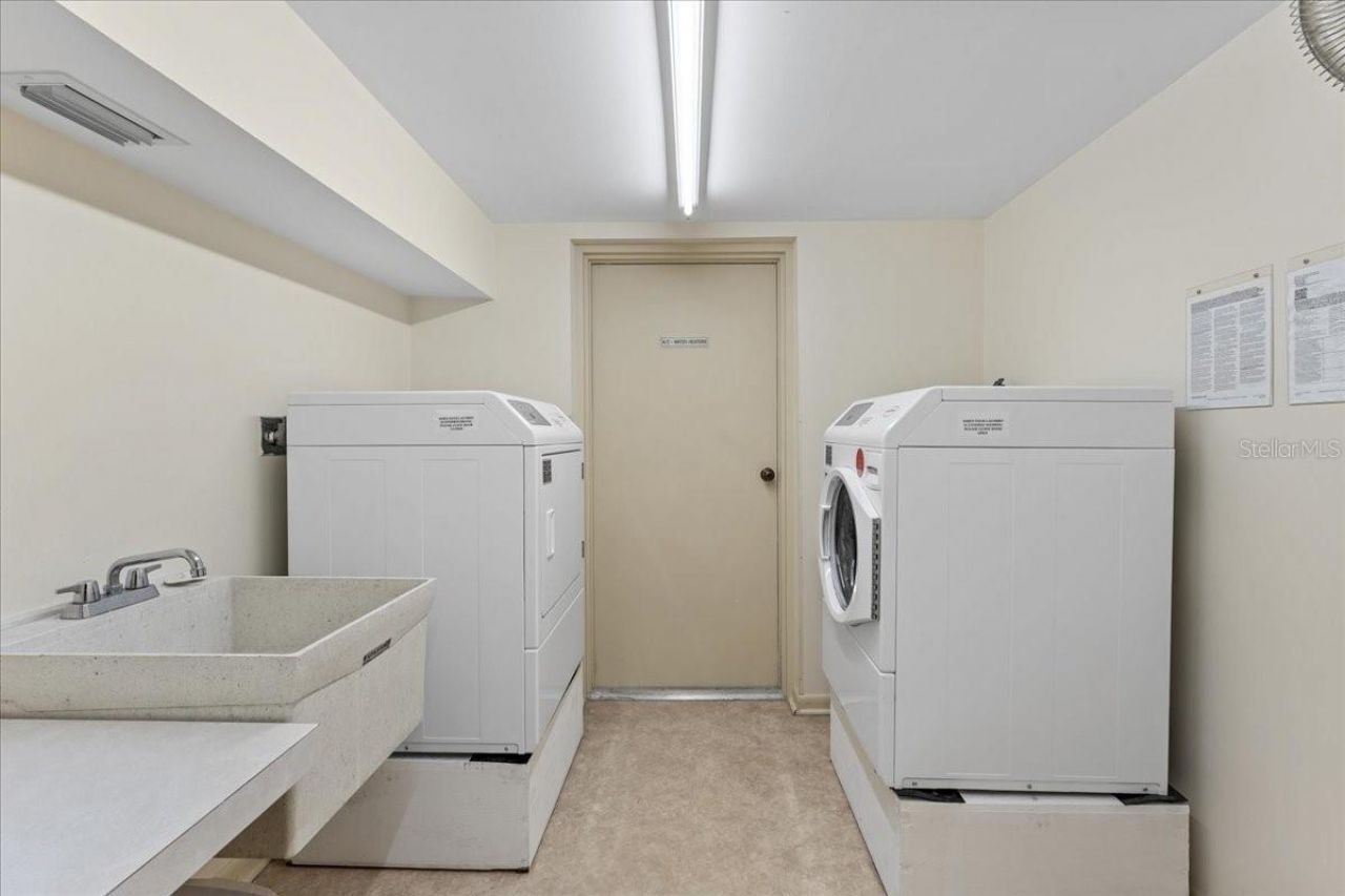 5220 Brittany Drive S, Unit 1501, Saint Petersburg, FL 33715 Photo