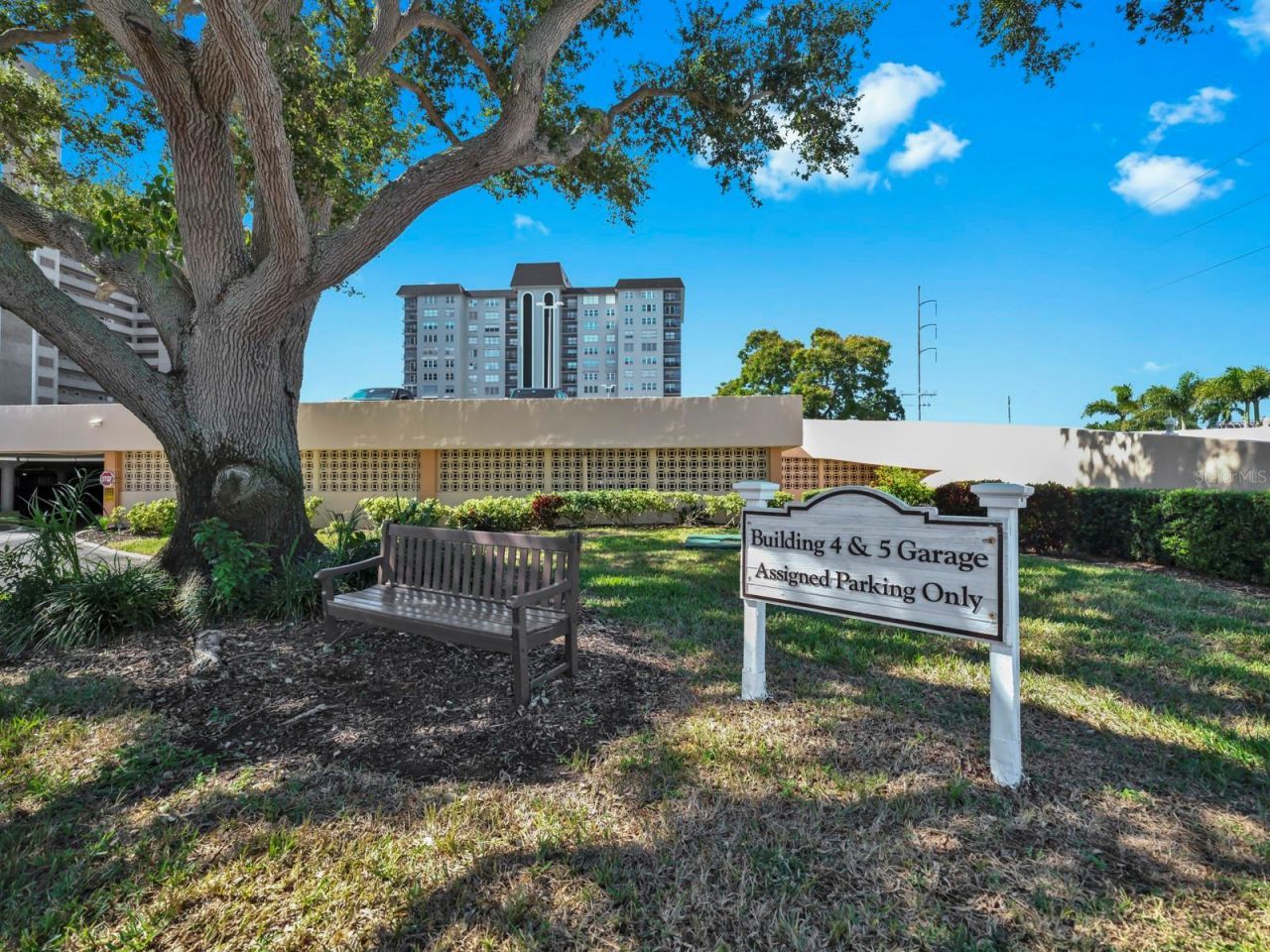 5220 Brittany Drive S, Unit 1501, Saint Petersburg, FL 33715 Photo