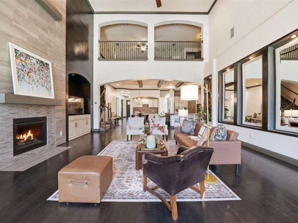 8729 Vantage Point DR, Austin, TX 78737