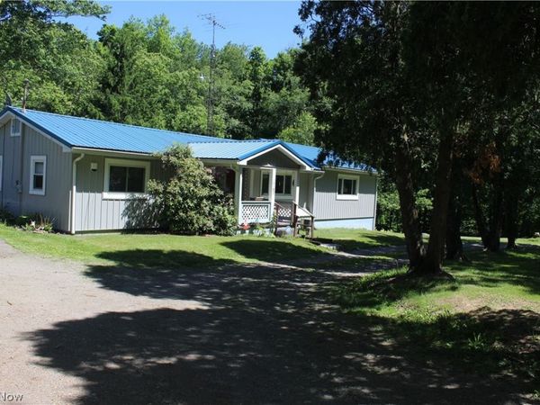 10182 Andora Road NE, East Rochester, OH 44625