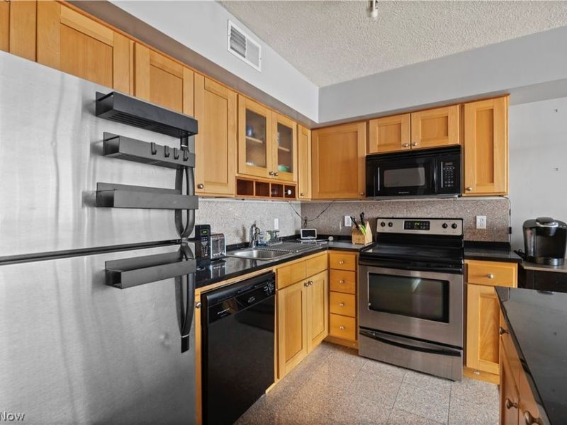 2222 Detroit Avenue, Unit 515, Cleveland, OH 44113 Photo 6