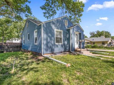 1015 N 13th Street, Beatrice, NE 68310