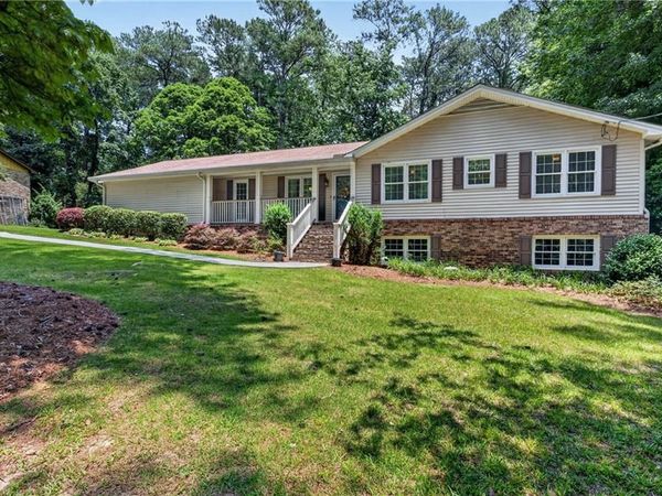 2868 Hickory Lane , Snellville, GA 30078