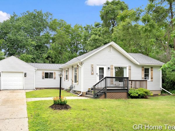 1605 Preston Avenue NW, Grand Rapids, MI 49504