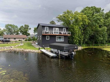 50798 Carpenters Point Lane, Elysian, MN 56028