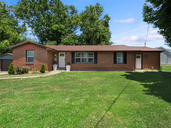 1420 Virginia Drive , Bowling Green, KY 42101