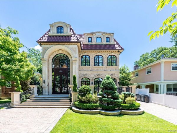 18710 Aberdeen Road , Jamaica Estates, NY 11432