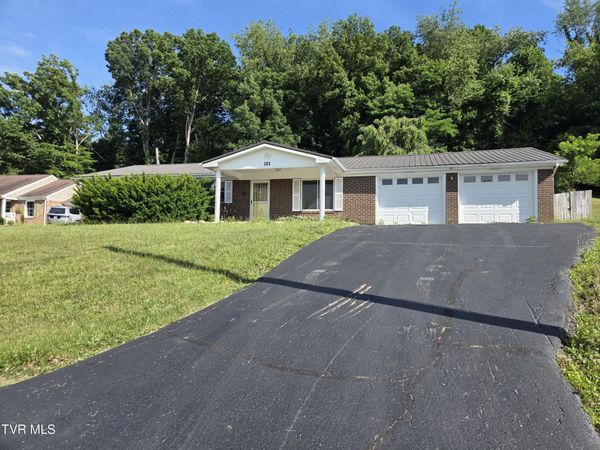 183 Claremont Circle, Bristol, VA 24201