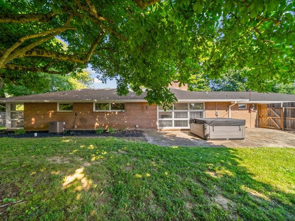 201 Marietta Dr, Hopkinsville, KY 42240