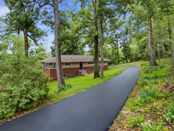 827 Redwood Dr , Nashville, TN 37220