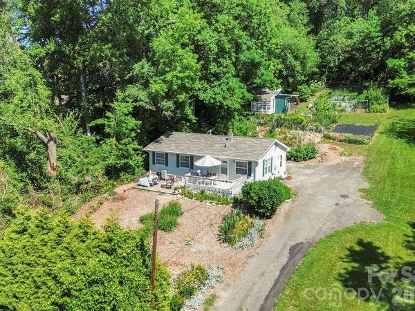 658 Enka Lake Road, Candler, NC 28715