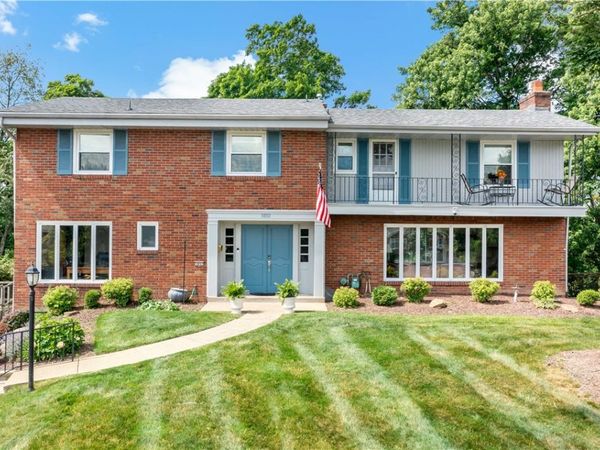 5892 Lorene Dr , Bethel Park, PA 15102