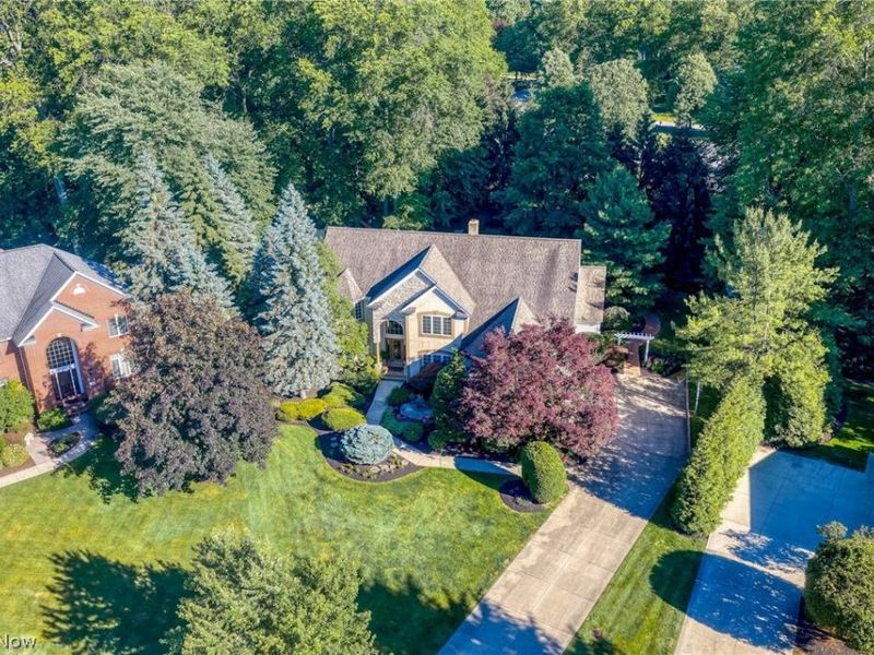 5808 Pinehurst Court, Highland Heights, OH 44143 Photo 12