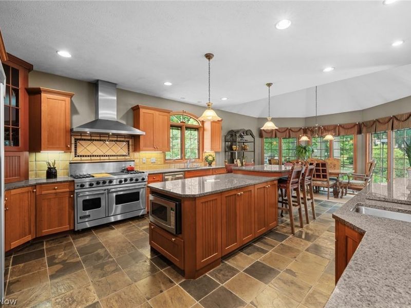 5808 Pinehurst Court, Highland Heights, OH 44143 Photo 36