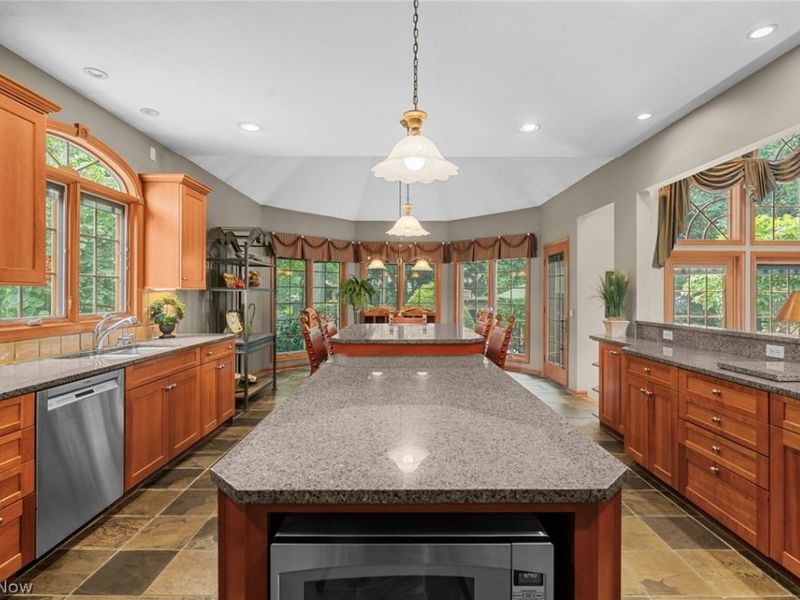 5808 Pinehurst Court, Highland Heights, OH 44143 Photo 37
