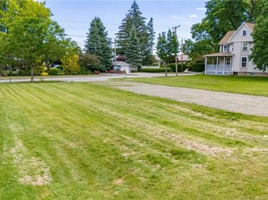 425 B Beach Avenue, Rochester, NY 14612
